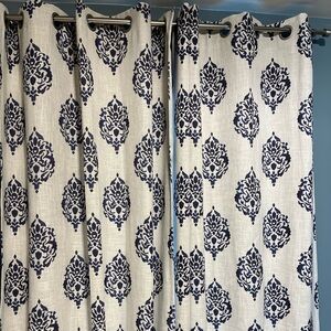 Set of 4 Navarro medallion curtains.  Navy blue. Gently used.